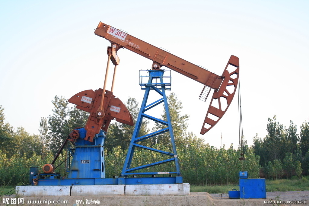 抽油機(jī)